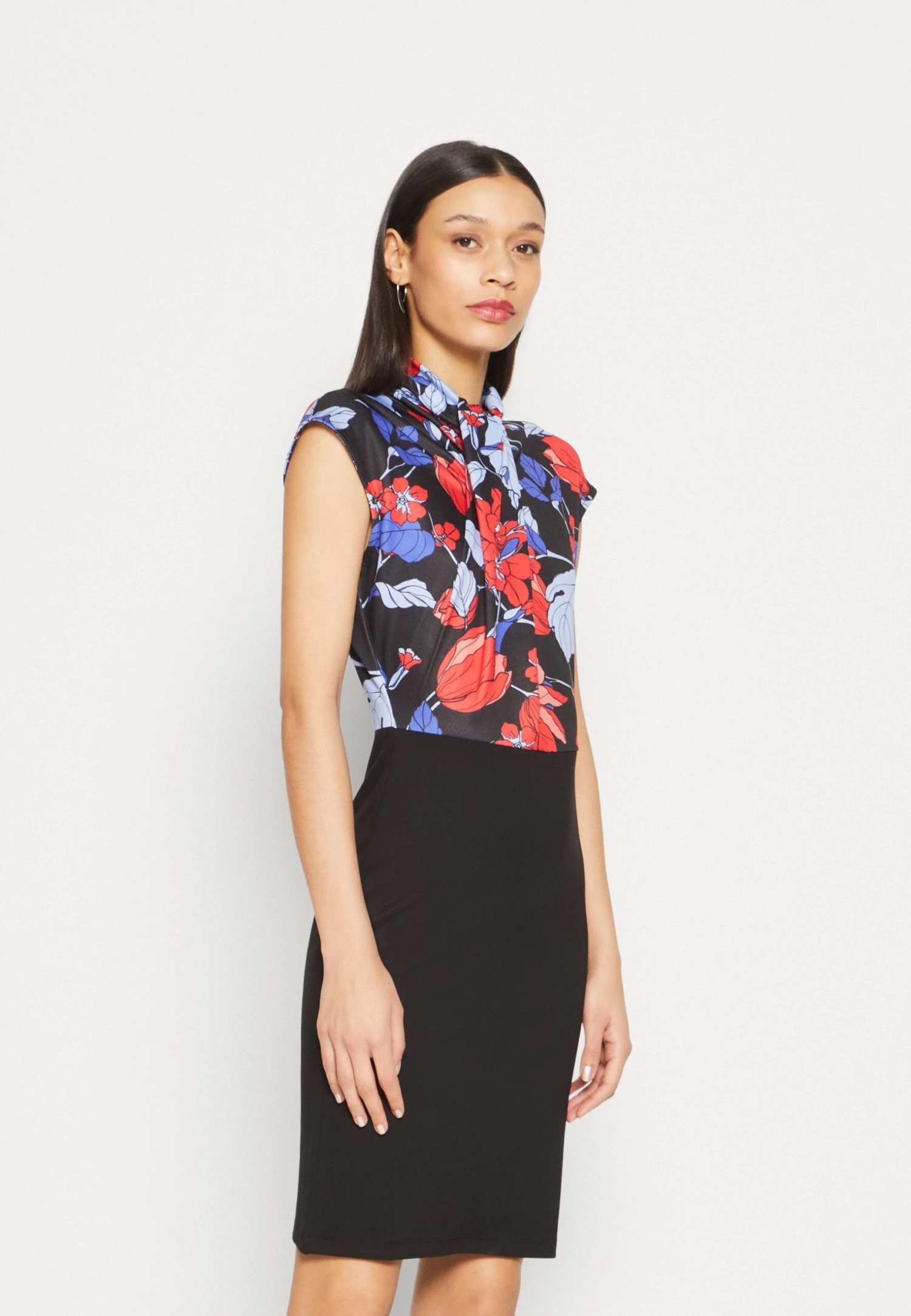 Anna Field Jerseykjole - Black/Red/Blue 5 Anna Field Jerseykjole - Black/Red/Blue - Bilde 3