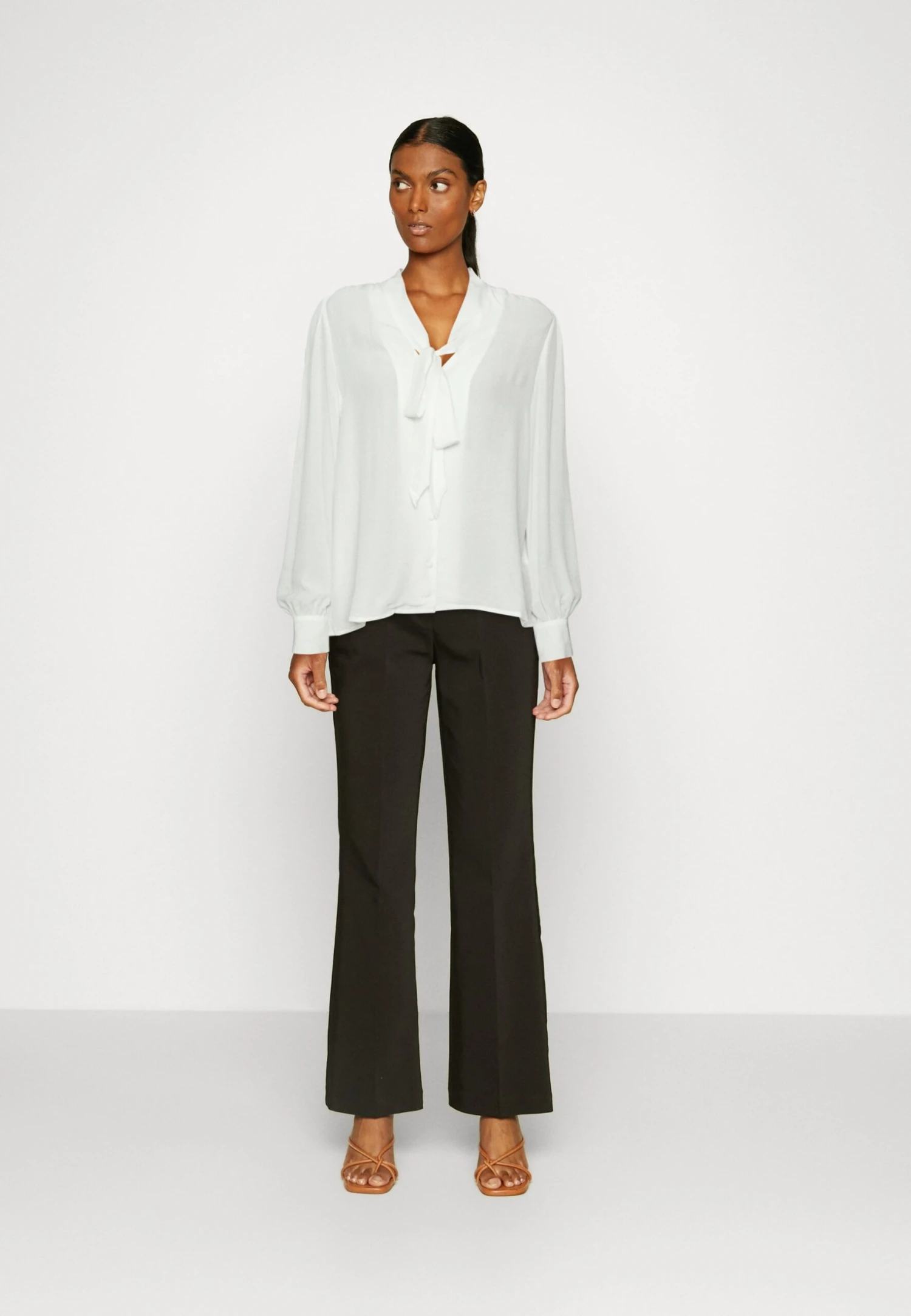 Anna Field Skjorte - Off White 4 Anna Field Skjorte - Off White - Bilde 2