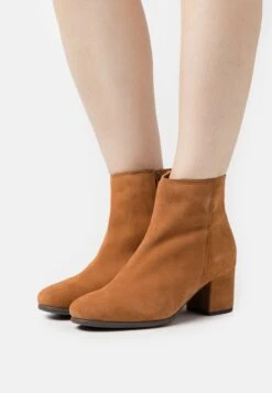 Leather - Støvletter - Cognac