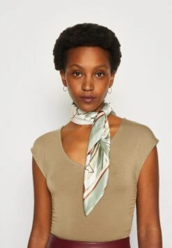 Anna Field T-Shirts Med Print - Beige 11 Anna Field T-Shirts Med Print - Beige -Anna Field 487fb0aad95b4f61b34daa8dbd015832