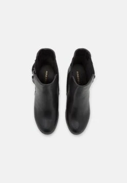 Ankelboots Med Høye Hæler - Black 13 Ankelboots Med Høye Hæler - Black -Anna Field 4ea92602614c4caf899cff214bdf08a7