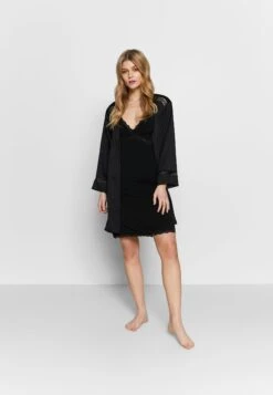 Anna Field Heidi Short Sleeves Viscose Nightdress - Nattskjorte - Black -Anna Field 60aba76ed96d4dedb01d4572714aef10
