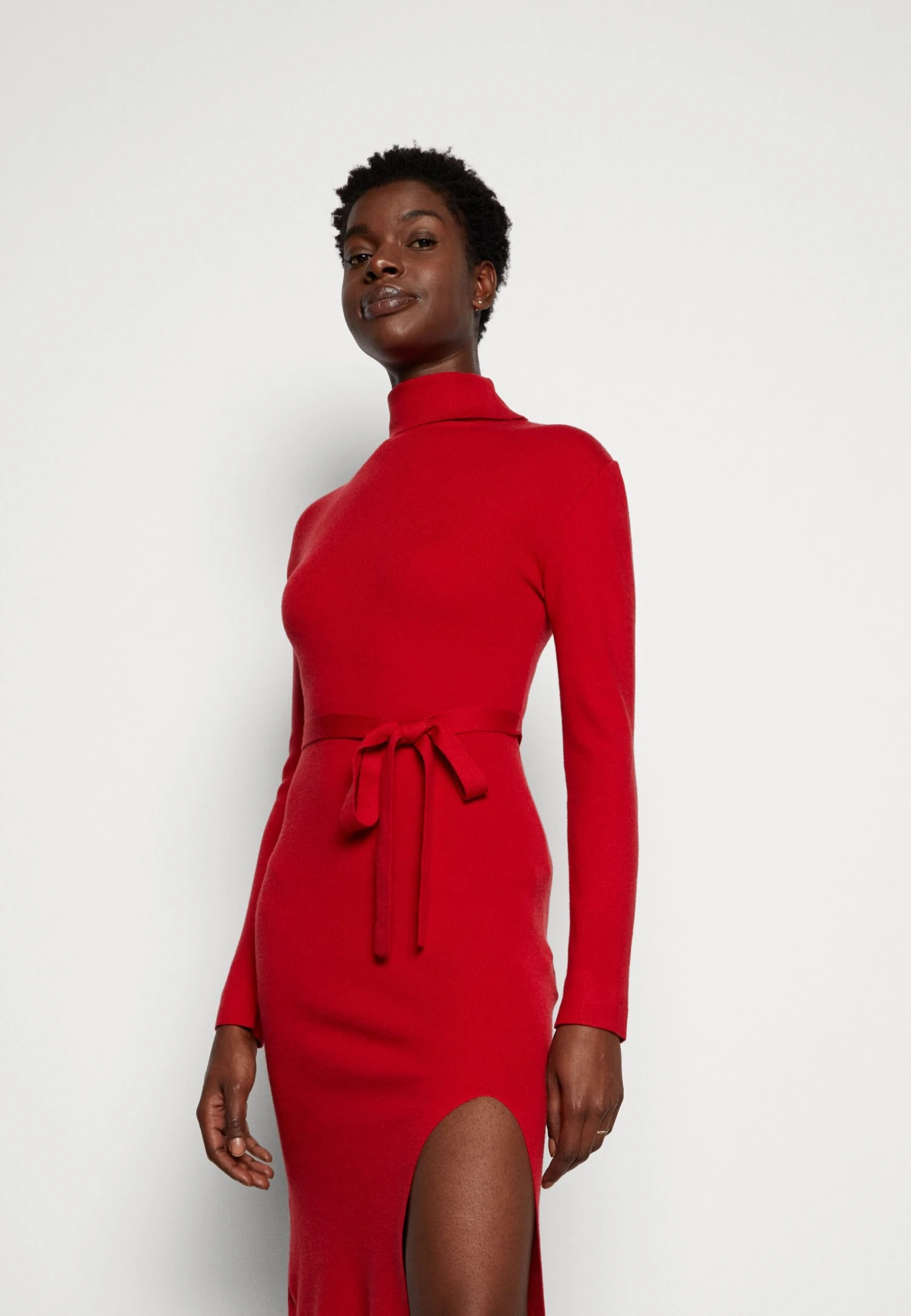 Anna Field Rollkragen Ripp Mini Strickkleid Mit Gürtel - Strikket Kjole - Red 6 Anna Field Rollkragen Ripp Mini Strickkleid Mit Gürtel - Strikket Kjole - Red - Bilde 4