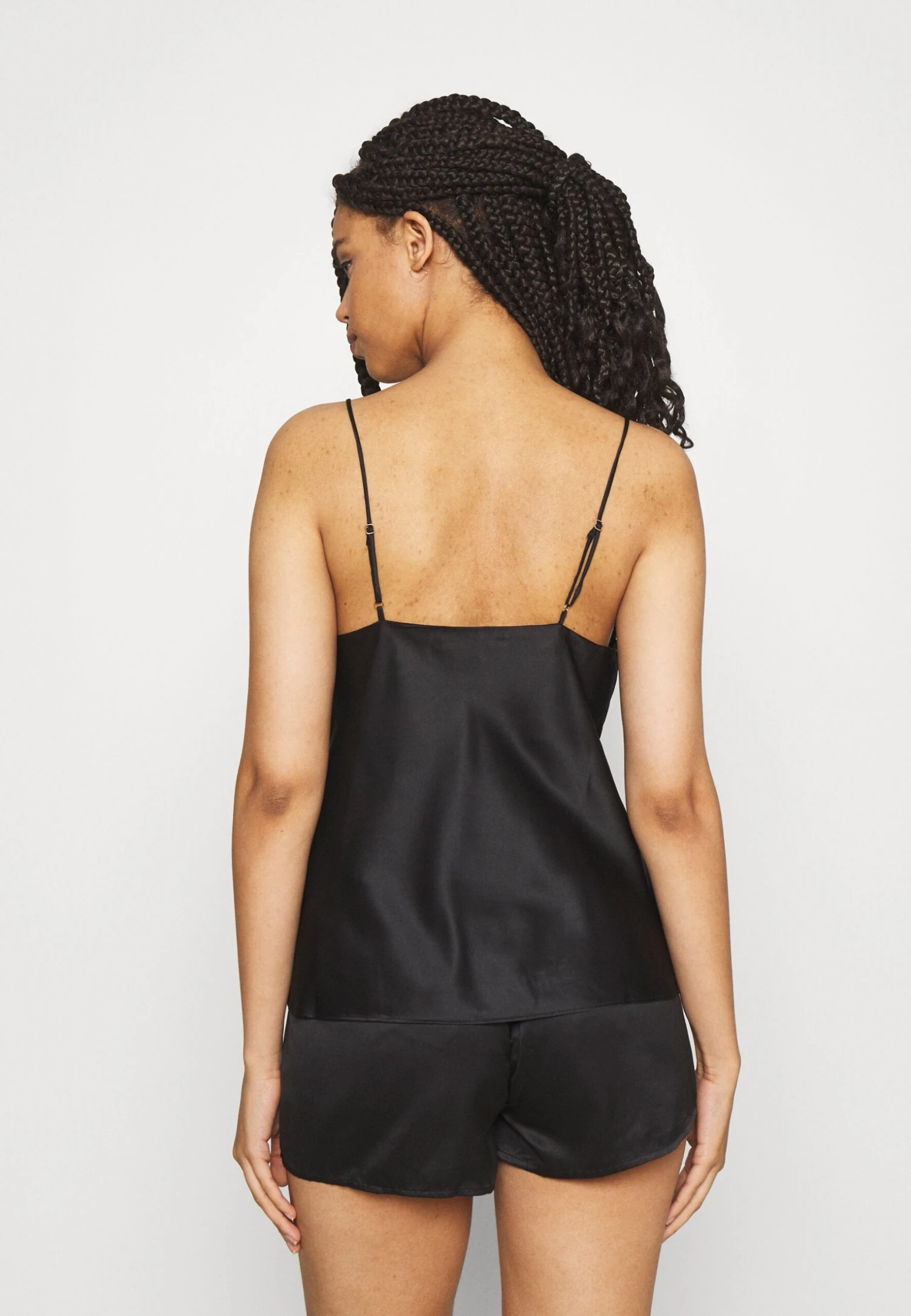 Anna Field Simple Satin Short Set - Pyjamas - Black 5 Anna Field Simple Satin Short Set - Pyjamas - Black - Bilde 3