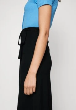 Anna Field Basic Wrap Over Midi Skirt- A-Line Skjørt - Black 15 Anna Field Basic Wrap Over Midi Skirt- A-Line Skjørt - Black -Anna Field 803d7cd6783d444c9f967014797606fc