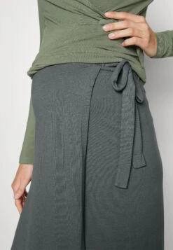 Maternity Basic Midi Skirt- Blyantskjørt - Light Green -Anna Field 966ca3a490b643babb058a6ad02875e0