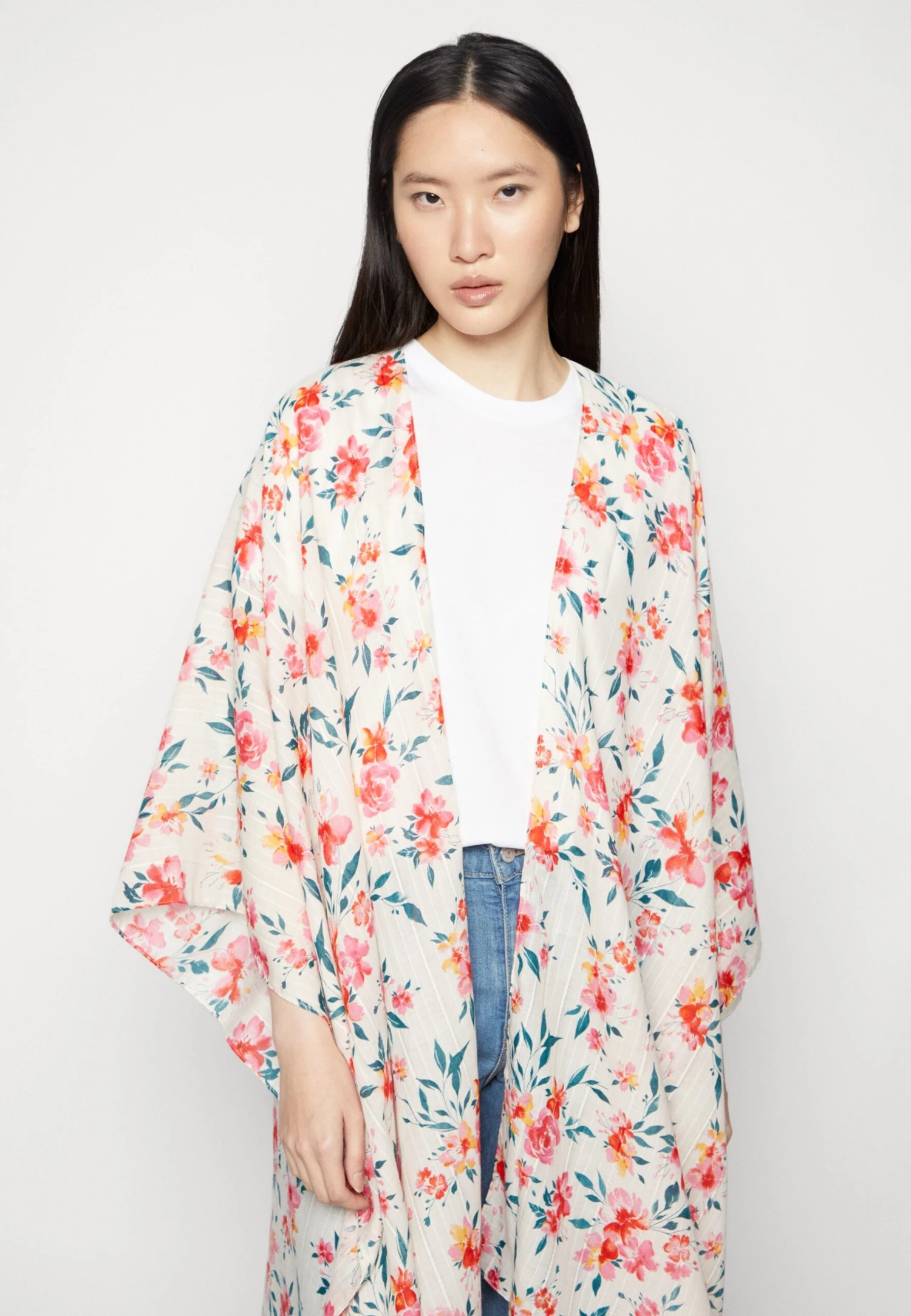 Anna Field Cape - Red 6 Anna Field Cape - Red - Bilde 4