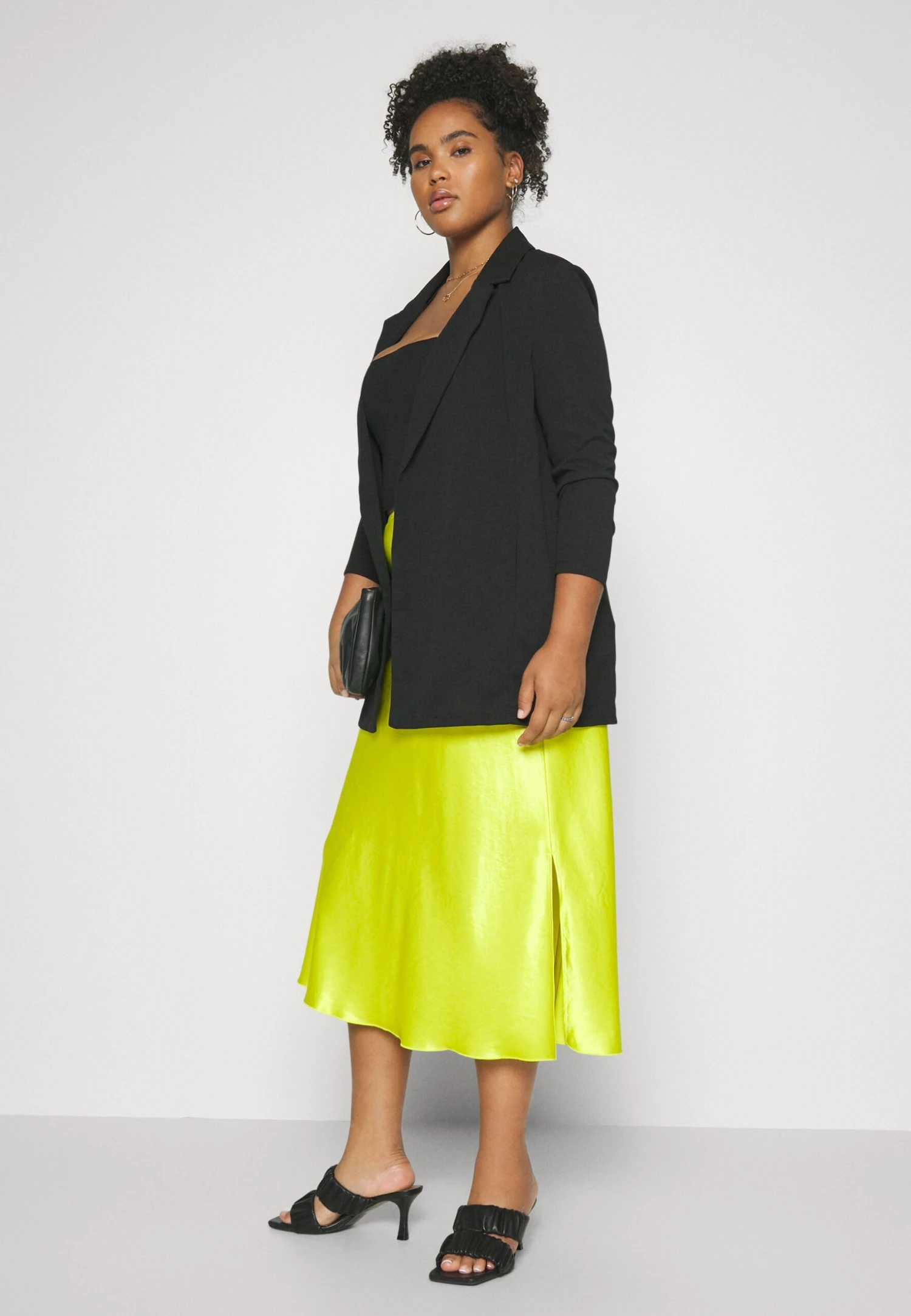 Kort Kåpe / Frakk - Black 6 Kort Kåpe / Frakk - Black - Bilde 4