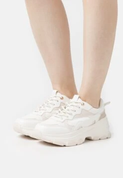 Anna Field Joggesko - Off White
