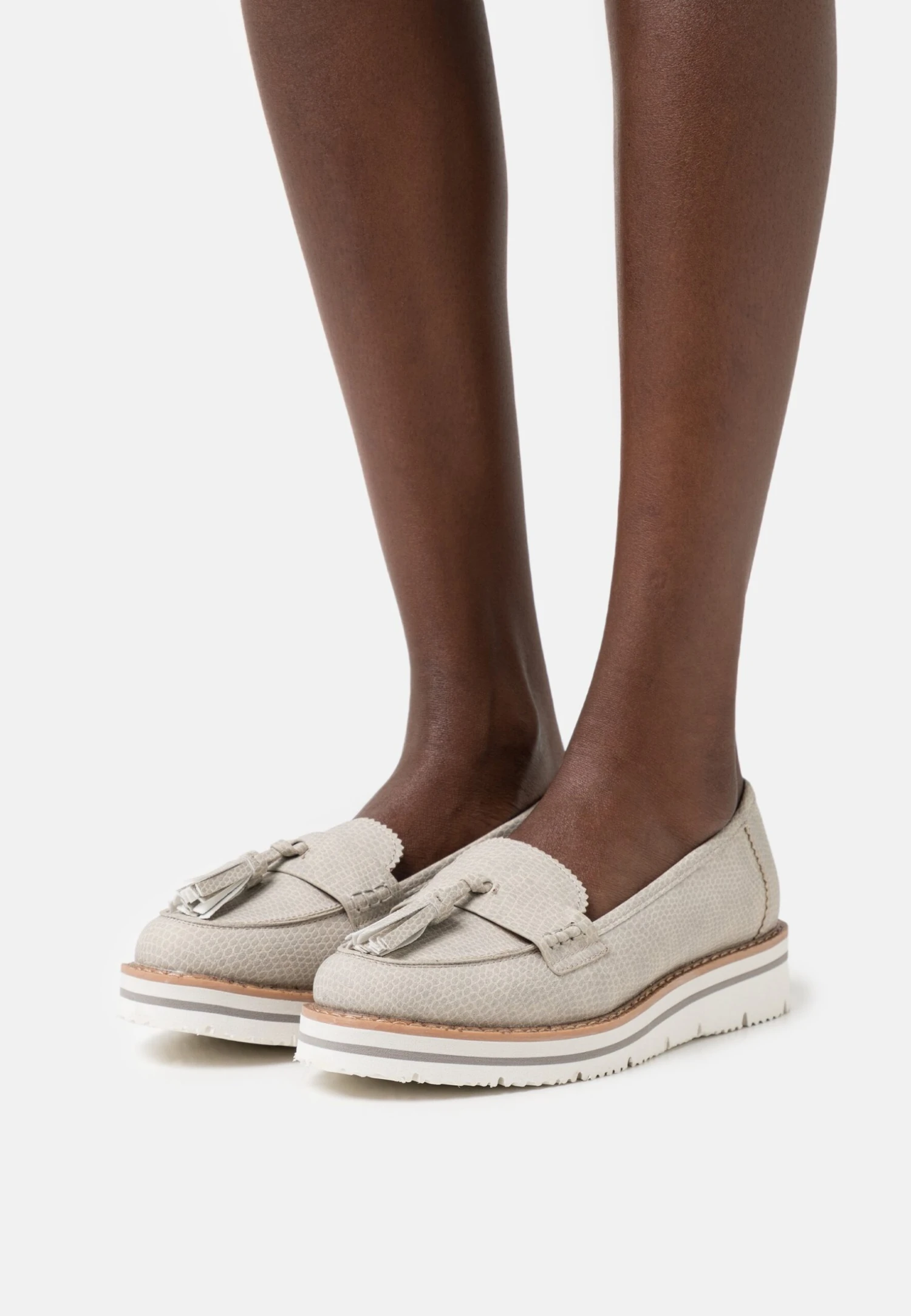 Slippers - Grey 3 Slippers - Grey