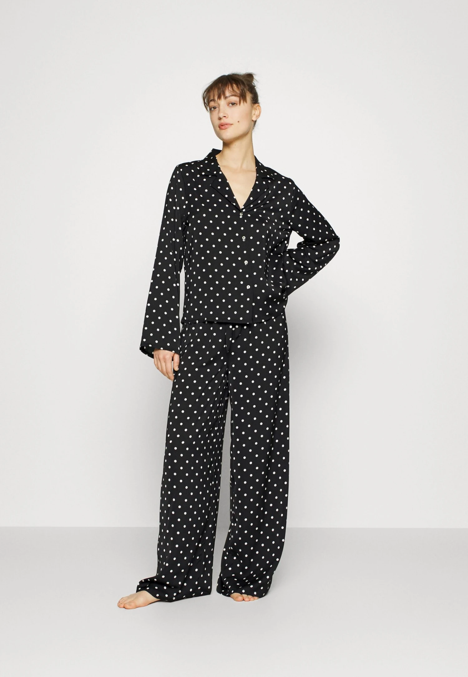 Anna Field Pyjamas - Black/Off-White 4 Anna Field Pyjamas - Black/Off-White - Bilde 2