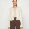 Anna Field Pointelle Bolero - Cardigan -Offwhite 2 Anna Field Pointelle Bolero - Cardigan -Offwhite -Anna Field feb3c5e3ba154013a6490e9c869d3641
