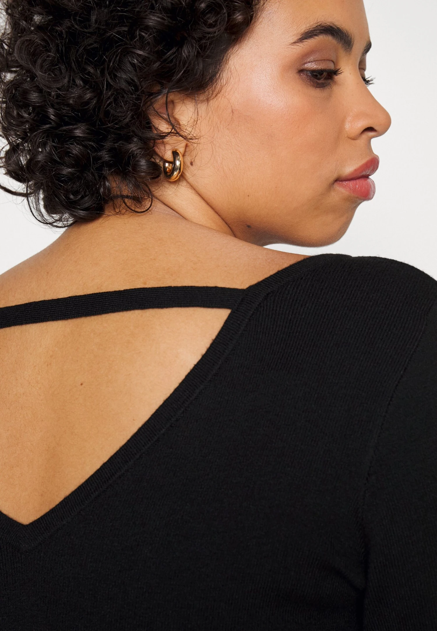 Offener Rücken Mini Strickkleid - Etuikjole - Black 7 Offener Rücken Mini Strickkleid - Etuikjole - Black - Bilde 5